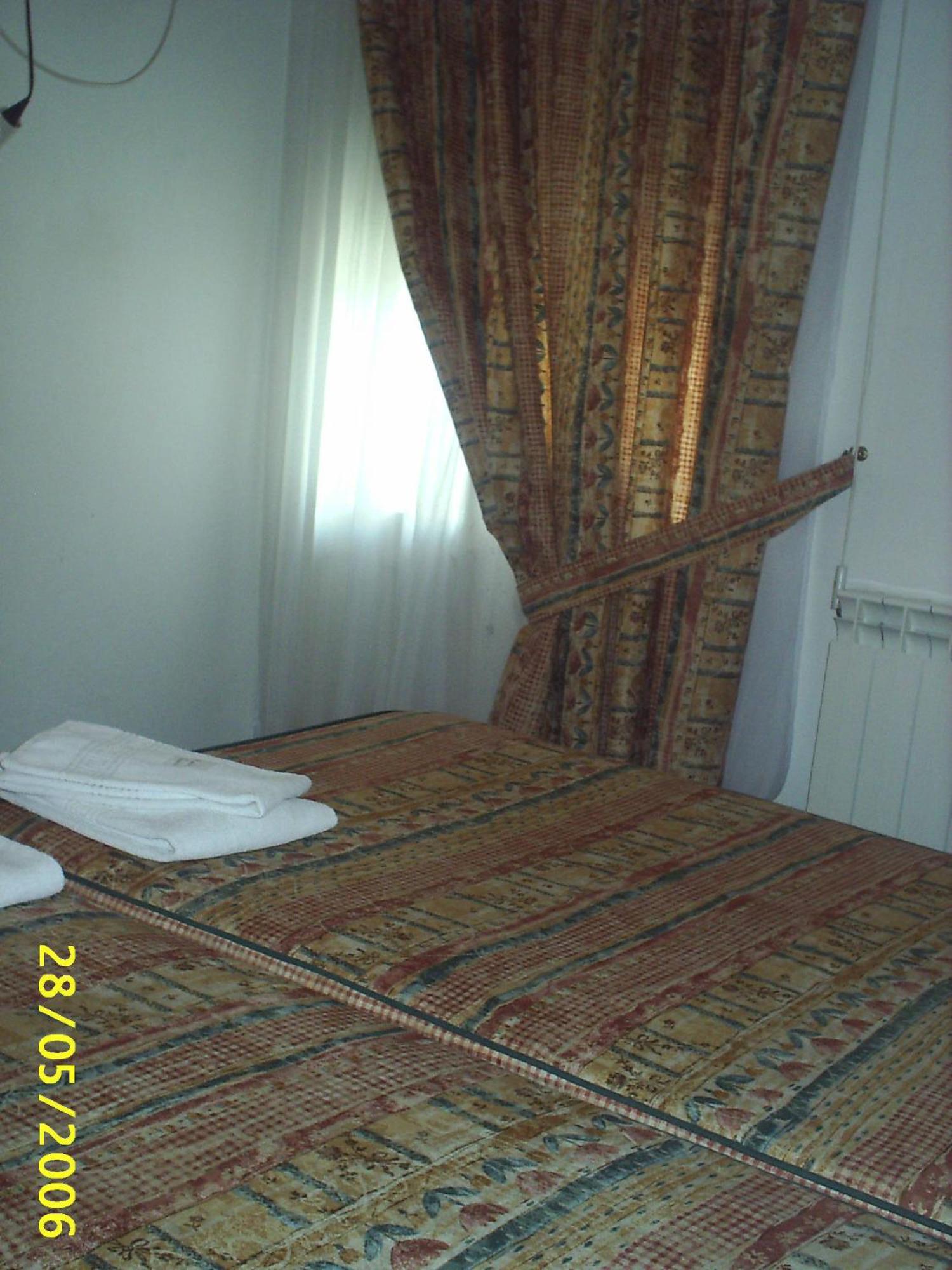 Gabarre Hotel Broto Bagian luar foto