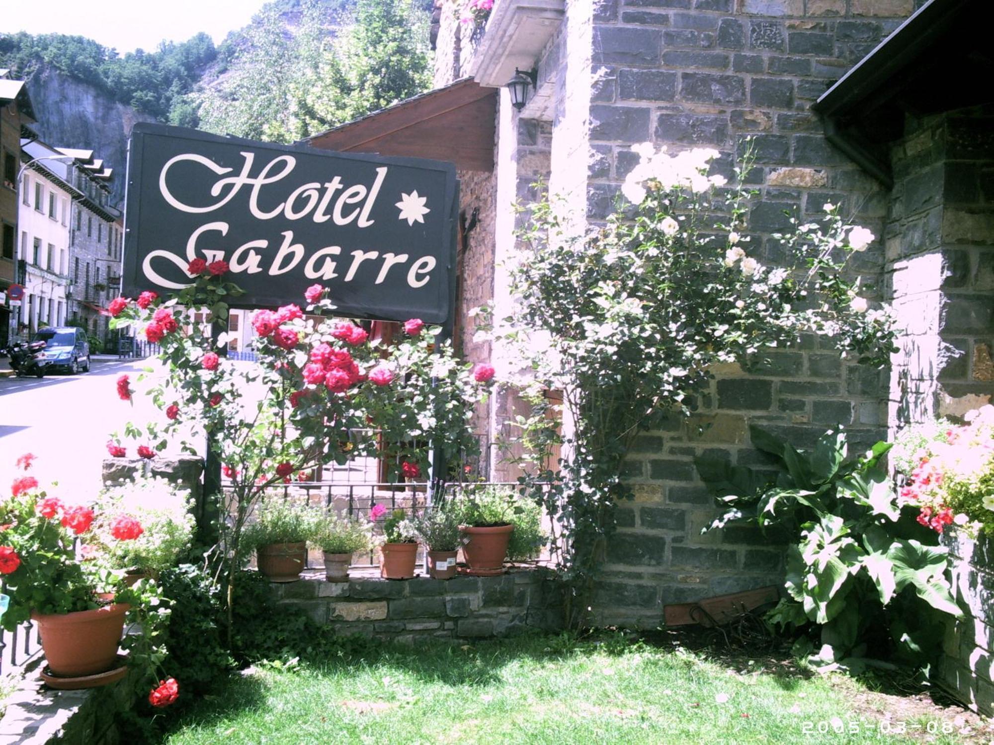 Gabarre Hotel Broto Bagian luar foto
